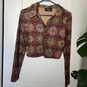 Brand - cider. Retro long sleeve button-down crop top. Size medium